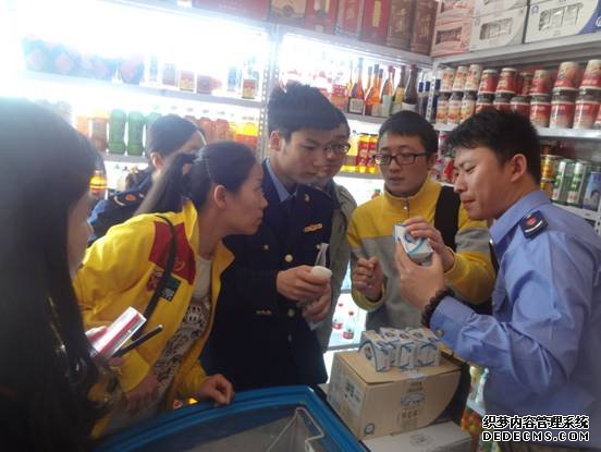 榆林高新分局开展化妆品市场专项检查