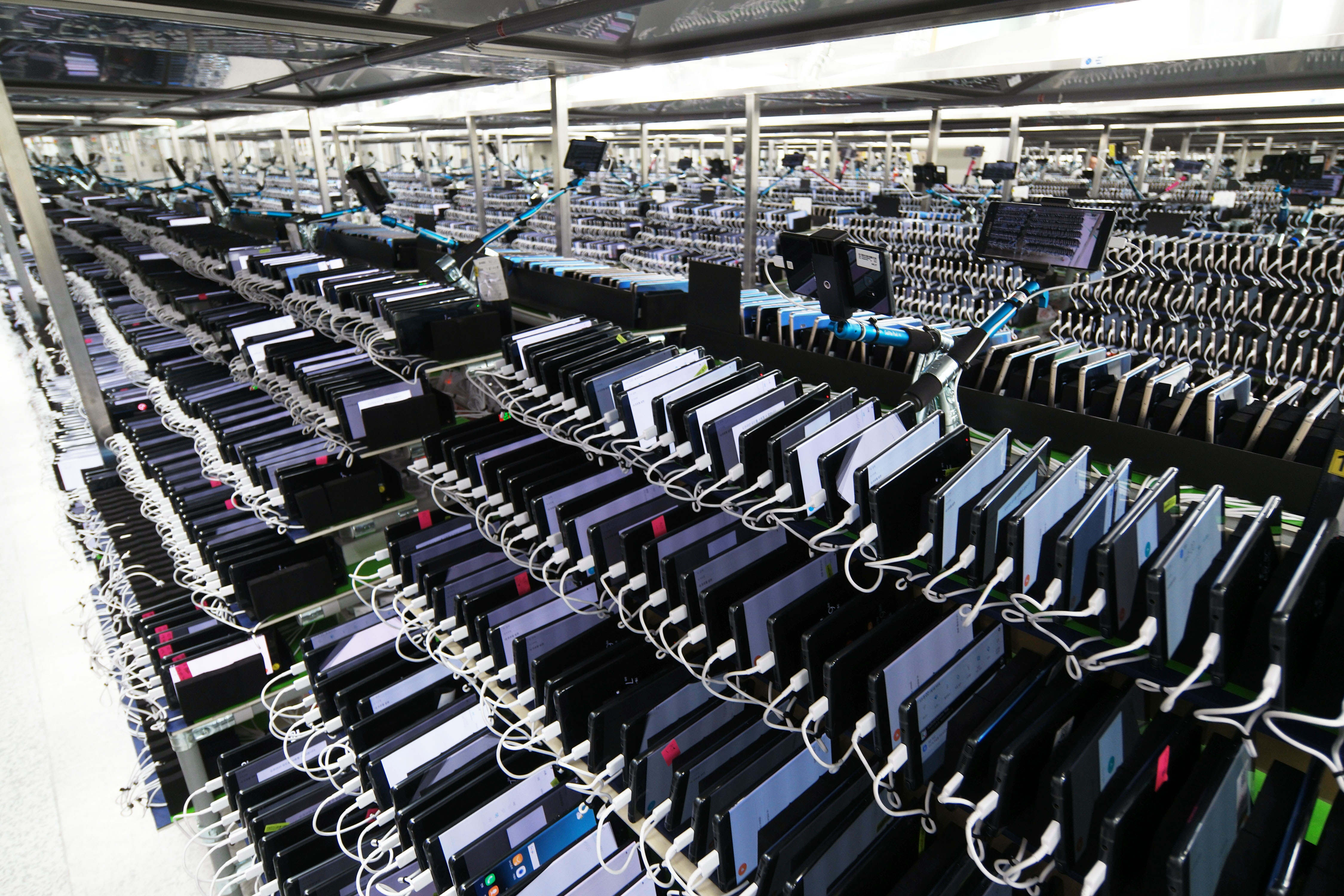 2. Large-scale test facility_device_2.JPG